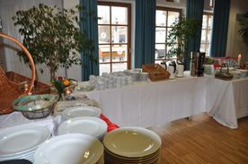 Gedeckter Buffettisch
